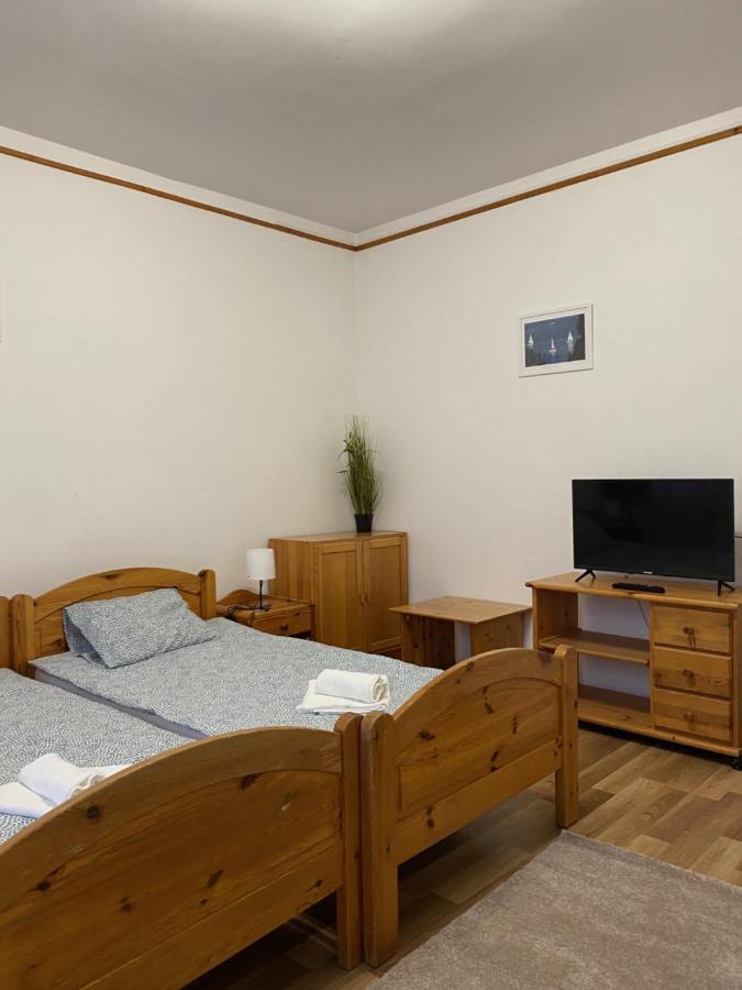 Global Apartmanhaz Vonyarcvashegy Exterior foto